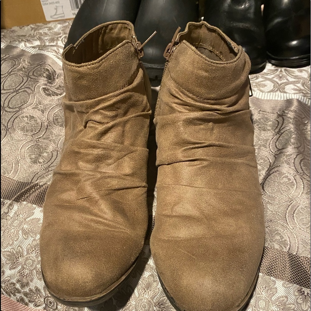Brown Shoe Boots